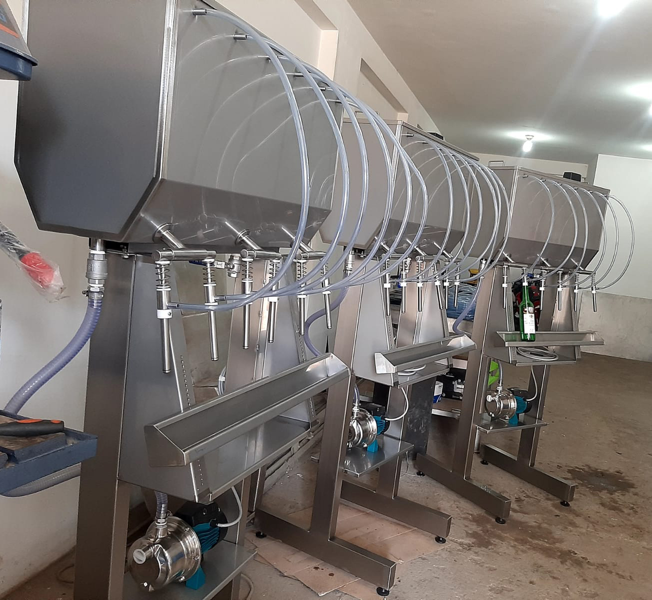 MÁQUINA ENVASADORA DE 6 VALVULAS